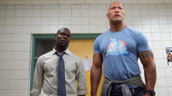 Film Central Intelligence yang dibintangi Dwayne Johnson dan Kevin Hart, tayang malam ini di Trans TV. [YouTube]