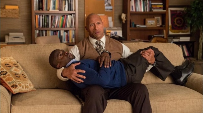 Film Central Intelligence yang dibintangi Dwayne Johnson dan Kevin Hart, tayang malam ini di Trans TV. [YouTube]