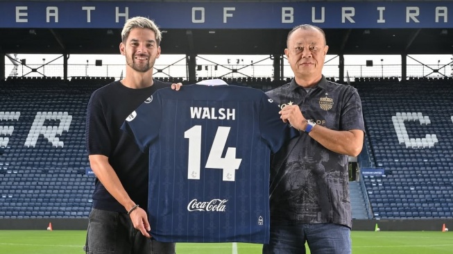 Sandy Walsh akan sulit duet dengan Shayne Pattynama di Buriram United. (Instagram/@buriramunitedofficial)