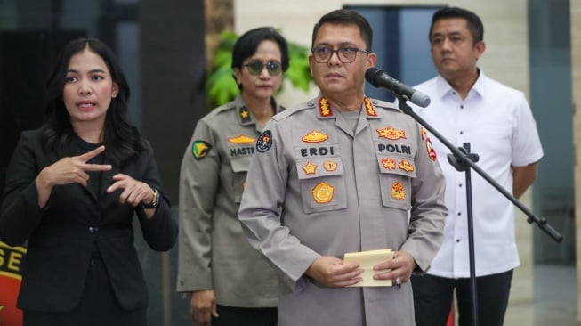 5 Kejanggalan di Balik Hasil Tes DNA Ridwan Kamil dan Lisa Mariana
