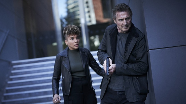 Film Blacklight yang dibintangi Liam Neeson akan tayang Rabu (20/8/2025) malam ini di Trans TV. [YouTube]