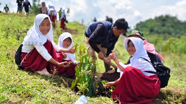 Telkom membuktikan bahwa pelestarian lingkungan merupakan bagian integral dari strategi perusahaan untuk membangun masa depan yang berkelanjutan (Dok: Telkom)