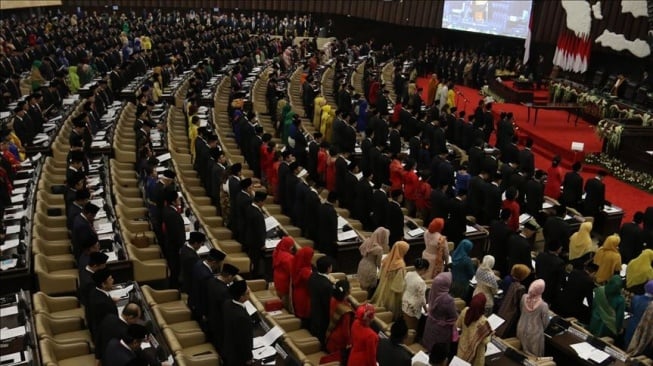 DPR Kena Skakmat! Viral Logika Pria Ini Pertanyakan Tunjangan Rp 50 Juta: Kenapa Dikali 26?