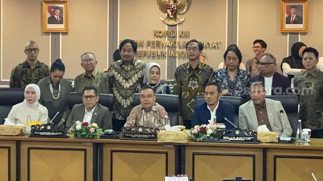 Wakil Ketua DPR RI, Sufmi Dasco Ahmad, memberikan ultimatum tegas: Undang-Undang Hak Cipta harus dirampungkan revisinya dalam waktu dua bulan. (Suara.com/Bagaskara)