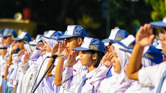 Lapangan Sempur, pada Minggu pagi 17 Agustus 2025 menjadi saksi upacara penaikan bendera merah putih dalam rangka HUT ke-80 Republik Indonesia. [Pemkot Bogor]