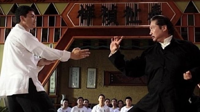 Ip Man 2 yang dibintangi Donnie Yen dan Sammo Hung akan tayang malam ini pukul 22.00 WIB di Indosiar. [YouTube]