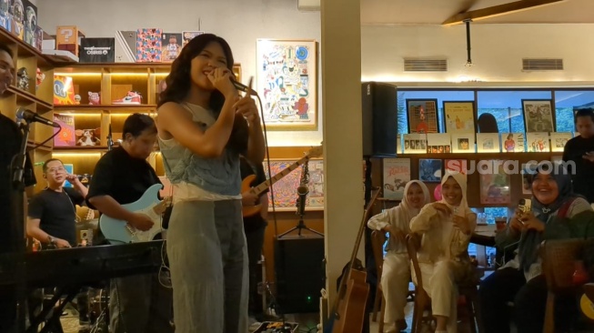 Lelah Disakiti? Mini Album Maisha Kanna Jadi Pembuktian Bahagianya Jatuh Cinta
