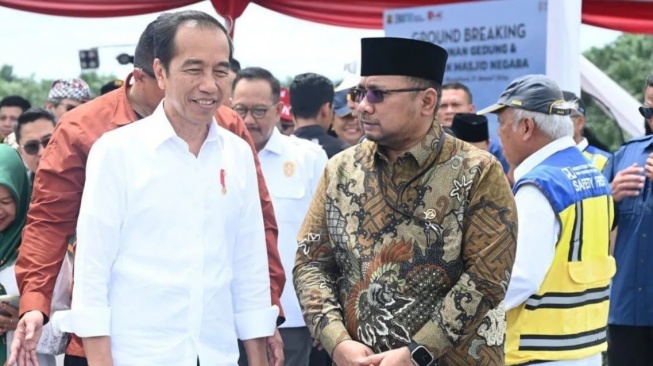 CEK FAKTA: Benarkah Jokowi Minta Ketua KPK Tangguhkan Penahanan Mantan Menag Yaqut Cholil?