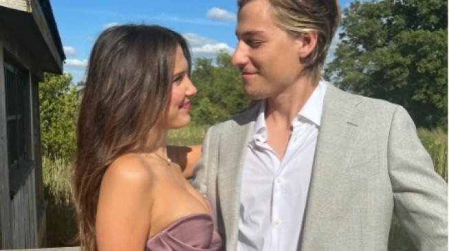 Jon Bon Jovi Jadi Kakek, Millie Bobby Brown Sambut Anak Pertama Lewat Jalur Adopsi