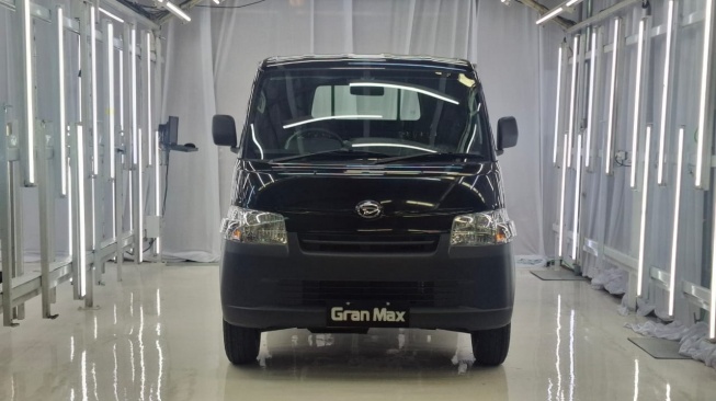 Jajaran produk yang diproduksi di pabrik Daihatsu dalam perayaan 9 juta unit produksi di Sunter Assembly Plant, Jakarta. (Foto: SUARA.com/Manuel Jeghesta)