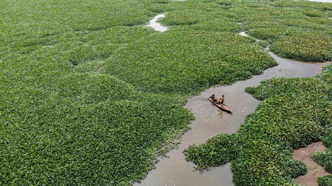 Foto udara kondisi Waduk Selorejo di Kabupaten Malang, Jawa Timur, Jumat (22/8/2025).[ANTARA FOTO/Muhammad Mada/rwa]