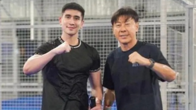 Padel Jadi Ajang Gaul Baru Politisi DPR, dari Uya Kuya sampai Verrell Bramasta
