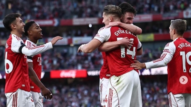 Hasil Liga Inggris Semalam: Arsenal Pesta Gol, Manchester City Tersungkur
