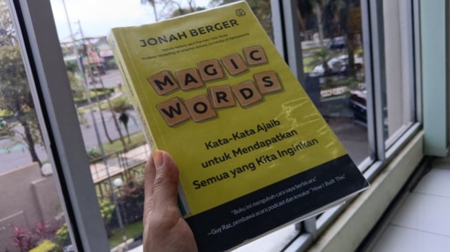 Ulasan Buku Magic Words: Kata Ajaib untuk Mendapatkan yang Kita Inginkan