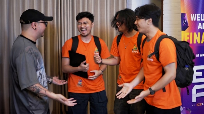 Para pemenang ajang Electronic Music Producer Contest (EMPC) 2024 bersama mentor. [ICEPERIENCE.ID]