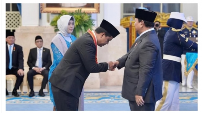 Haji Isam Dapat Penghargaan Bintang Mahaputera Utama dari Presiden, Berjasa di Bidang Apa? (instagram@kemensetneg.ri)