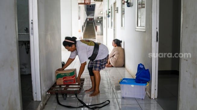 Suasana aktivitas warga di Kampung Susun Bayam, Jakarta, Selasa (26/8/2025). [Suara.com/Alfian Winanto]