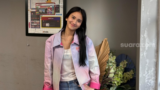 Leya Princy pemeran film Rangga & Cinta saat berkunjung ke kantor Suara.com pada Selasa, 26 Agustus 2025. [Suara.com/Tiara Rosana]