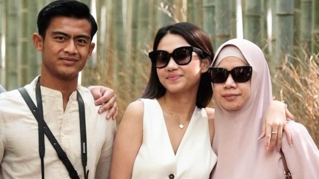 Ibu Azizah Salsha Diduga Sindir Pratama Arhan: Istri Bukan Cuma Pasangan, Tapi Juga Amanah