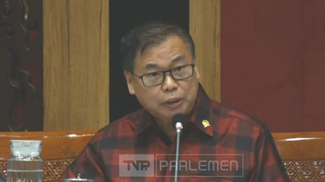 Anggota DPR Ini 'Cemburu', Bandingkan Nasibnya dengan Menteri dan Wamen: Kalau Kami Dihujat