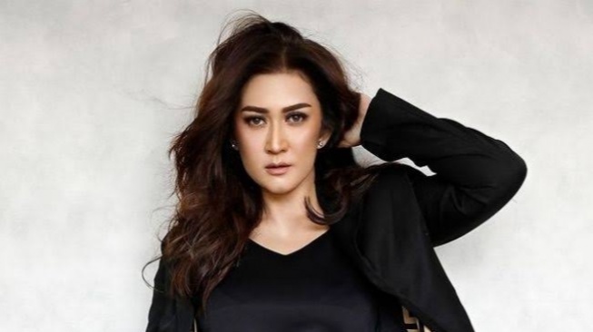 Apa Syarat Pendidikan Anggota DPR RI? Nafa Urbach Belum Lulus S1 Jadi Sorotan