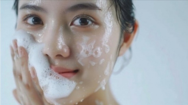 4 Low pH Cleanser Brightening, Diklaim Bikin Wajah Auto Bersih dan Cerah!