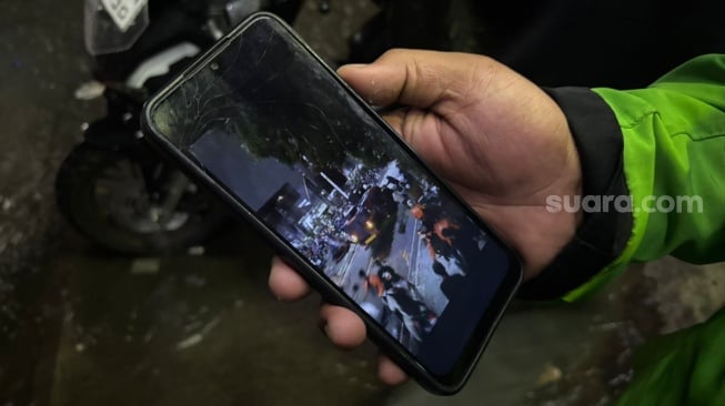 Saksi Mata Rantis Brimob Lindas Ojol: Sudah Teriak Ada Gojek di Bawah, Tetap Digilas Sampai Habis!