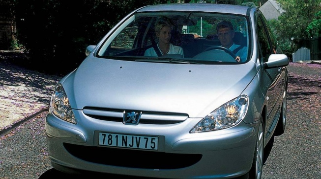 Peugeot 307. (CarsWP)