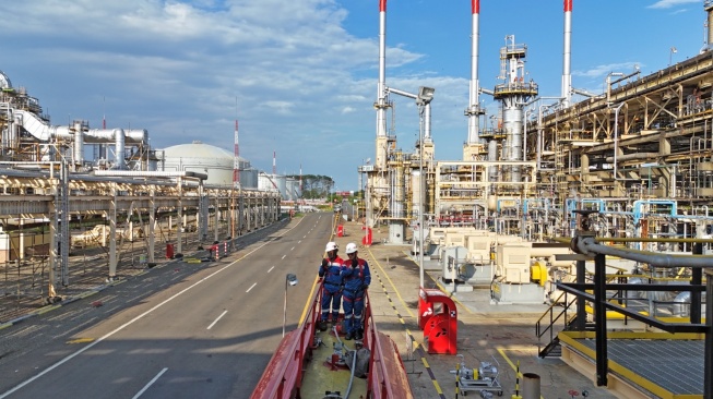 Dukung Energi Bersih, Pertamina Terapkan Teknologi Hijau di Kilang Balongan dan Dumai