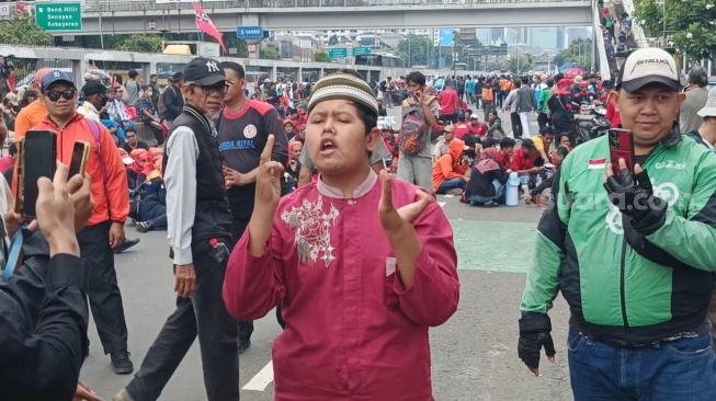 Suara Disabilitas di Tengah Massa, Influencer Badru Kepiting Kecam Wakil Rakyat Korup