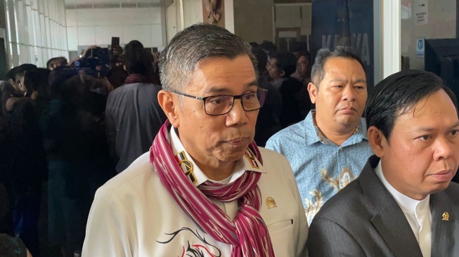 Investigasi Izin Migas, Hinca Beri Pesan Khusus ke Prabowo Lewat Buku, Apa Isinya?