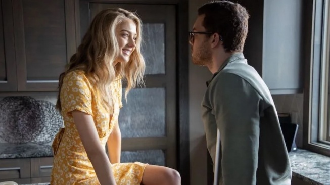 Film Shatterd yang dibintangi Cameron Monaghan dan Lilly Krug, akan tayang malam ini di Trans TV. [YouTube]