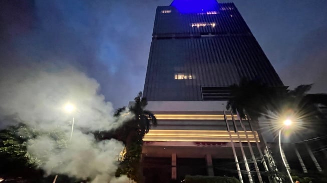 HMI Geruduk NasDem Tower: Tuntut Pecat Ahmad Sahroni, Ancam Bubarkan Partai!