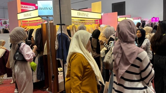 Pengunjung bazar modest fashion di Bandung didatangi para Gen Z (Sumber: Istimewa)