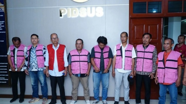 8 Orang Kasus Korupsi Pembangunan Jalan di Batu Bara Ditahan