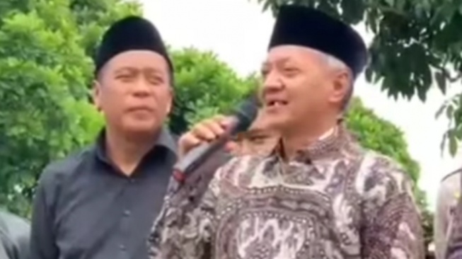 Detik-Detik Ketua DPRD Wonosobo Ditertawakan Pendemo Karena Tak Hapal Pancasila, Grogi Pak!