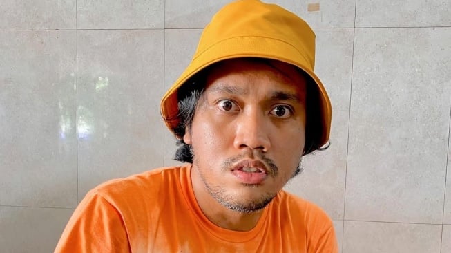 Kiki Ucup selaku Festival Director Pestapora 2025 menegaskan kalau perhelatan konser musik tersebut tetap berjalan di Gambir Expo, JIExpo, Kemayoran, Jakarta Pusat pada 5,6, dan 7 September 2025. [Instagram]