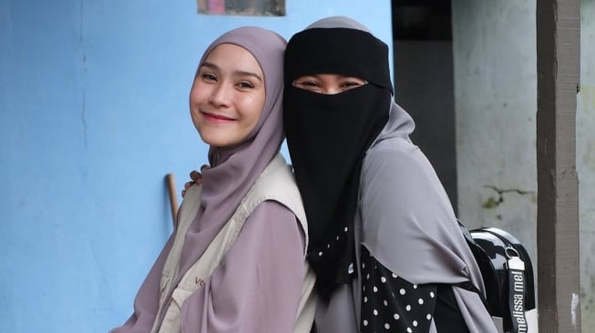 Jadi Relawan Medis, Zaskia Mecca Ngaku Banyak Lihat Orang Berbaju Sipil Kasih Ancaman