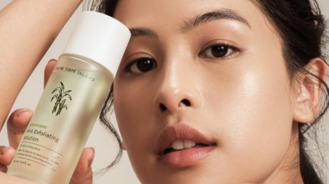 4 Toner Sugarcane dengan AHA Alami untuk Kulit Lembap dan Bebas Kusam