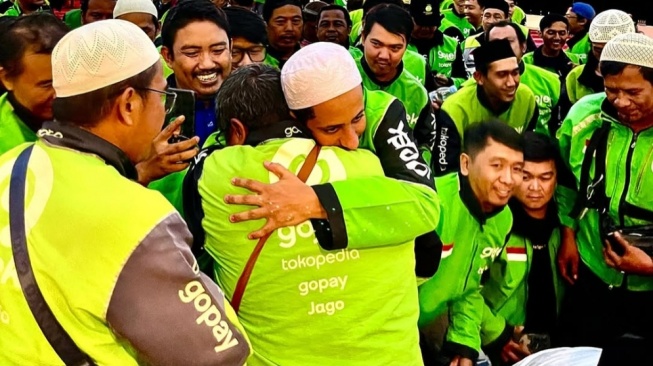 Momen Haru Habib Jafar Bersama Ojol, Gibran Kena Sindir: Ini Baru Asli!
