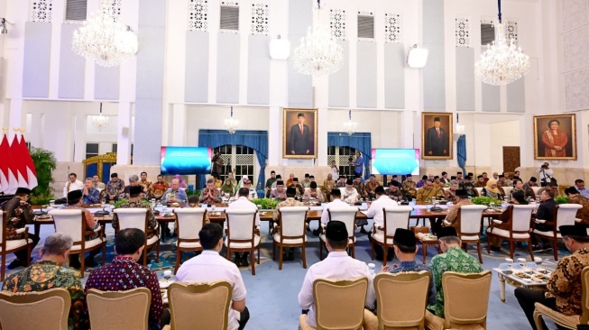 Tokoh lintas agama saat bersilaturahmi dengan Presiden Prabowo di Istana Negara, Jakarta, Senin (1/9/2025). [Biro Pers Sekretariat Presiden]