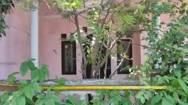 Benarkah Sahroni Tewas Dibunuh? Terkubur Bersama Istri, Mertua dan Anak di Belakang Rumah!