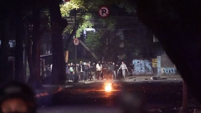 Polda Jabar Buka Suara Soal Insiden UNISBA: Bantah Serbu Kampus, Sebut Diserang Molotov Anarko