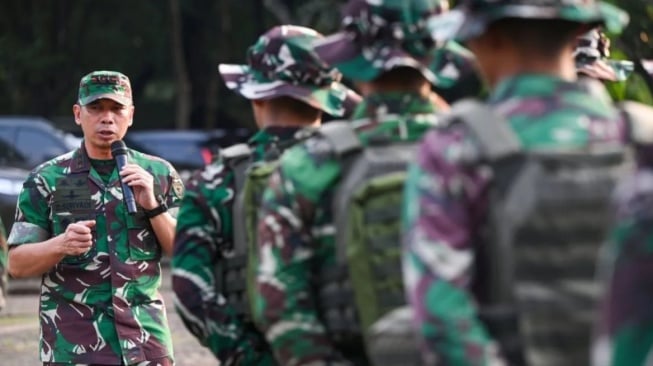 CEK FAKTA: Benarkah TNI Setuju DPR Dibubarkan? Ini Penjelasannya