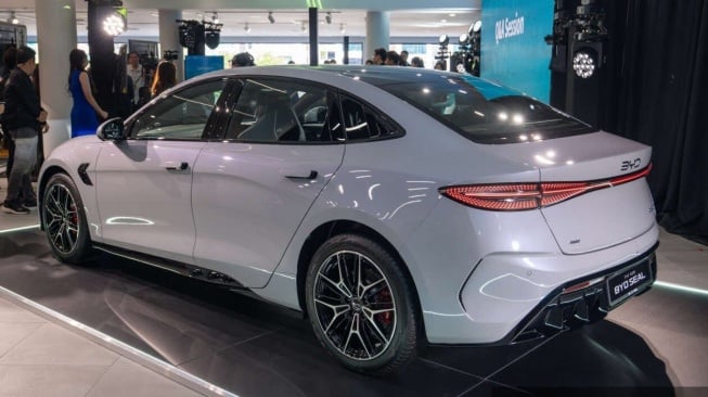 BYD Seal 2025 terima penyegaran di Malaysia dengan harga yang lebih murah. (Foto: Ist)
