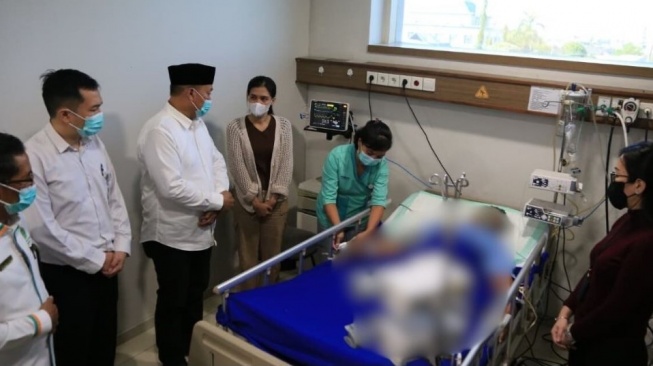 "Ayah Kapan Pulang?": Dua Anak Kecil Menanti Budi, Korban Kebakaran DPRD Makassar