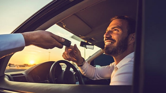 7 Langkah Mudah Memulai Bisnis Rental Mobil: Dari Nol Sampai Cuan!