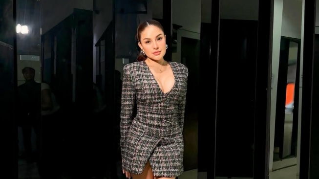 Implan Nikita Mirzani Keluar dari Rahang, Kok Bisa?