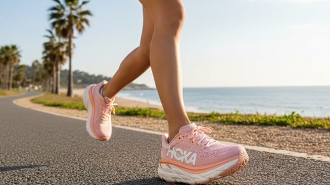 Lari Makin Asyik! Ini 5 Rekomendasi Sepatu Lari Wanita Ringan Terbaik