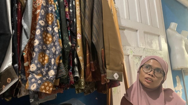 Menambang Harapan, Menenun Budaya: Batik Kujur dan Jumputan Palembang di Jejak PTBA